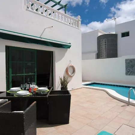 Casa Potera - A Great Centrally Located - A Short Walk To The Beach *