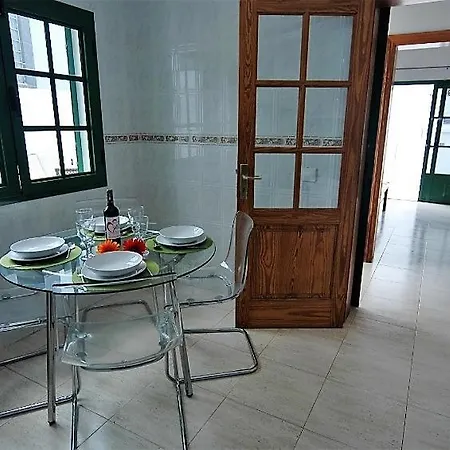 Casa Potera - A Great Centrally Located - A Short Walk To The Beach * Puerto del Carmen (Lanzarote)